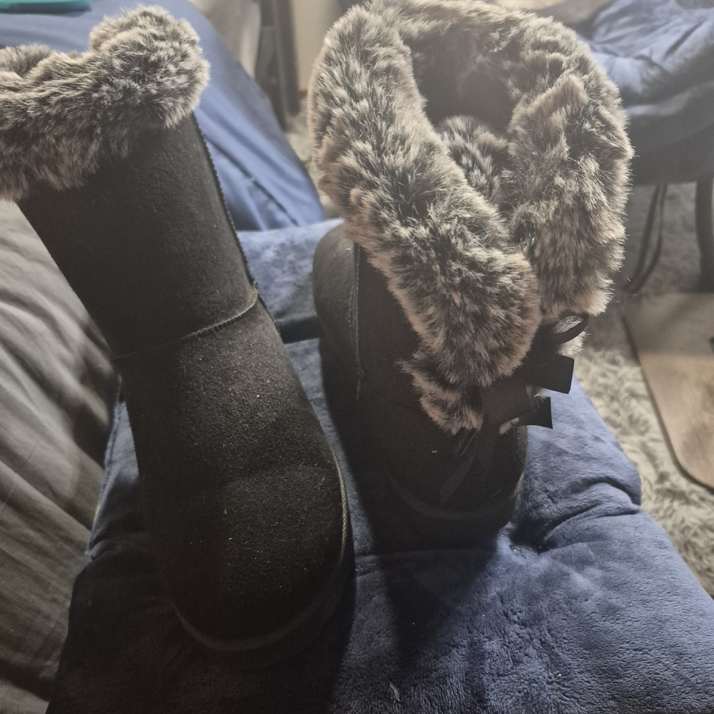 Black Faux Fur Lined Boots